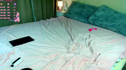 black_white_angel online show from 1, 4, 2026