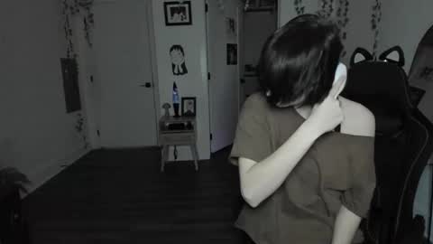 Ella online show from 12, 1, 2026