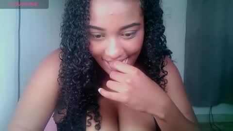 Snapshot of blackitybae chatting on 17, 7, 2026 Shophie White online show from 17, 7, 2026