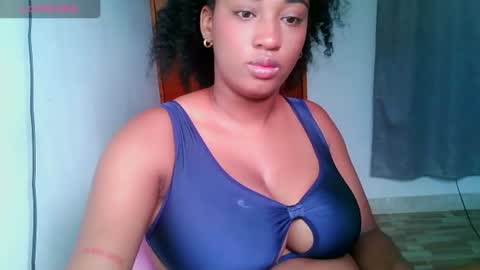 Snapshot of blackitybae chatting on 25, 7, 2026 Shophie White online show from 25, 7, 2026