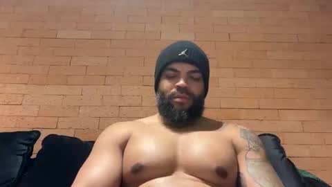 Snapshot of blackmacauly chatting on 5, 11, 2025 Macauly online show from 5, 11, 2025