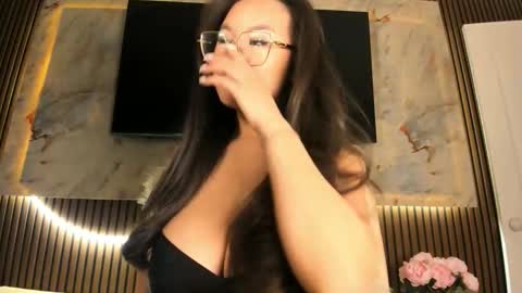 Karina online show from 23, 9, 2025