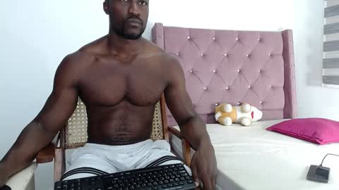 Twtter 1MikeBeckford            Onlyfns beckfordmike online show from 4, 2, 2025