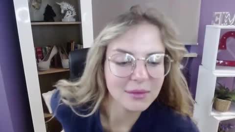 Snapshot of blackrosezoey chatting on 19, 9, 2025 Z O E Y online show from 19, 9, 2025
