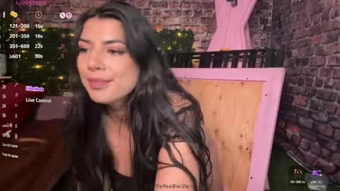 Blair Darling online show from 7, 6, 2026