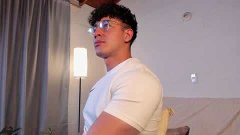 Snapshot of blake_levi chatting on 31, 12, 2024 Blake Levi Independent Model online show from 31, 12, 2024