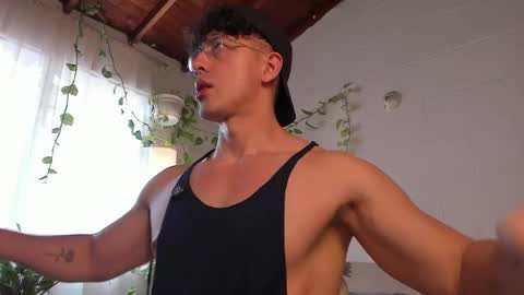 Blake Levi  Independent Model online show from 25, 5, 2026