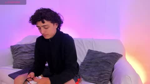  JULIE  online show from 26, 11, 2025