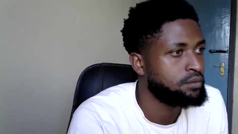 Snapshot of blakmoufaka chatting on 10, 9, 2025 blakmoufaka online show from 10, 9, 2025