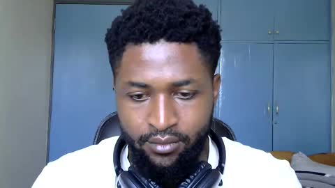 Snapshot of blakmoufaka chatting on 19, 10, 2025 blakmoufaka online show from 19, 10, 2025