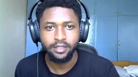 Snapshot of blakmoufaka chatting on 25, 11, 2025 blakmoufaka online show from 25, 11, 2025