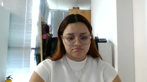 Snapshot of blanquita102530 chatting on 22, 9, 2025 Lary online show from 22, 9, 2025