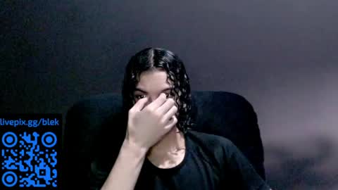 Snapshot of blek00x chatting on 11, 5, 2026 blek00x online show from 11, 5, 2026
