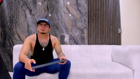 Snapshot of bless_my_neighbor chatting on 25, 1, 2025 The Best Models online show from 25, 1, 2025