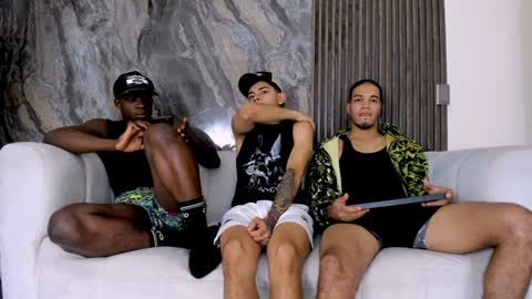 Snapshot of bless_my_neighbor chatting on 5, 2, 2025 The Best Models online show from 5, 2, 2025