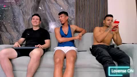 Snapshot of bless_my_neighbor chatting on 4, 3, 2025 The Best Models online show from 4, 3, 2025