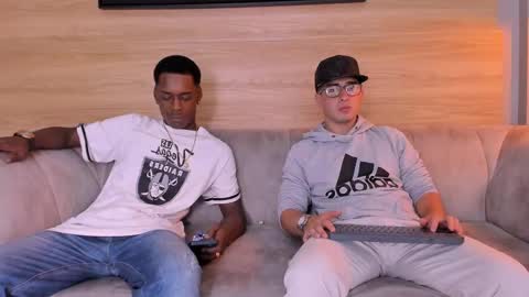 Snapshot of bless_my_neighbor chatting on 10, 9, 2025 The Best Models online show from 10, 9, 2025