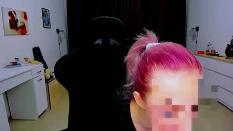 Nicole online show from 5, 12, 2024