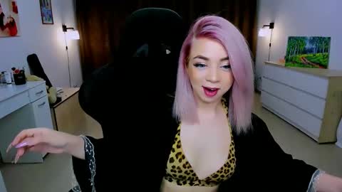 Nicole online show from 18, 12, 2024