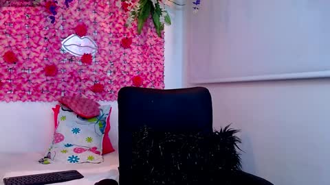 Snapshot of blonde_squirt_ chatting on 21, 1, 2025 blonde_squirt_ online show from 21, 1, 2025