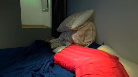 Snapshot of blondedolltia chatting on 18, 11, 2025 blondedolltia online show from 18, 11, 2025