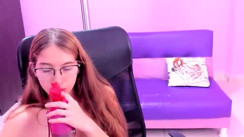 Snapshot of blondie_dirty_squirt chatting on 23, 2, 2026 blondie_dirty_squirt online show from 23, 2, 2026