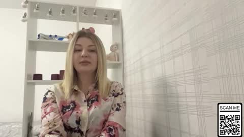 blondie_xoxoxo online show from 13, 1, 2026