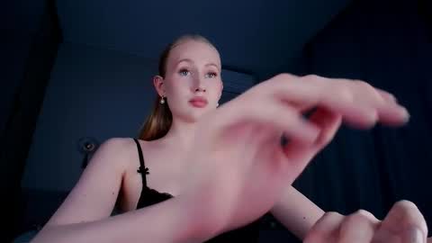 Snapshot of blondiemermaid chatting on 9, 5, 2026 Mia online show from 9, 5, 2026