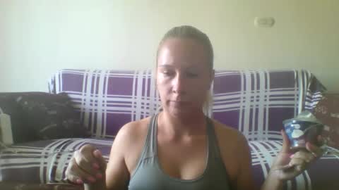 Snapshot of blondiepam23 chatting on 22, 3, 2026 BlondiePam online show from 22, 3, 2026