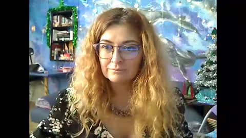 Snapshot of blondmilfs chatting on 5, 1, 2025 BlondMILfs online show from 5, 1, 2025