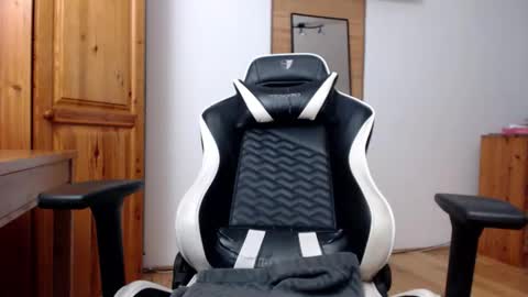 blondyelena online show from 11, 3, 2026