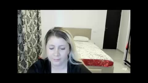 Snapshot of blondysarah chatting on 23, 2, 2026 blondysarah online show from 23, 2, 2026