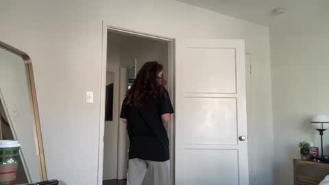 Emma Bloom online show from 8, 11, 2025