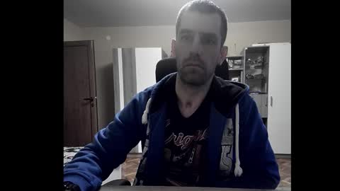 Snapshot of blue_eyed_wolf chatting on 12, 1, 2026 Runaway online show from 12, 1, 2026