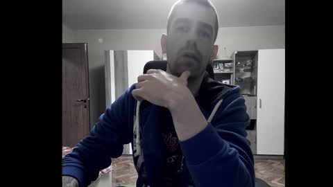 Snapshot of blue_eyed_wolf chatting on 8, 2, 2026 Runaway online show from 8, 2, 2026