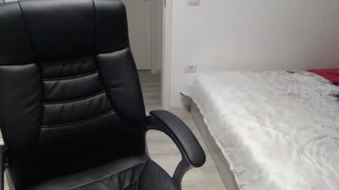 Snapshot of blue_eyes96 chatting on 8, 1, 2026 Juliet online show from 8, 1, 2026