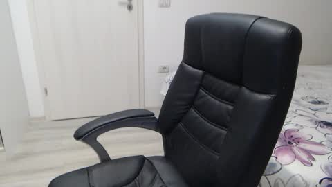 Snapshot of blue_eyes96 chatting on 13, 1, 2026 Juliet online show from 13, 1, 2026