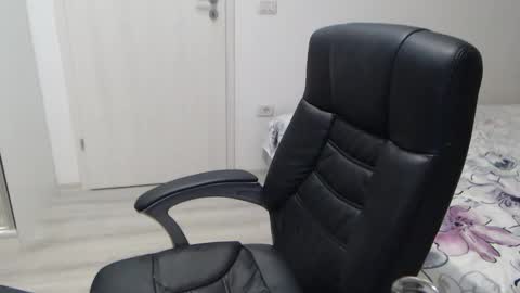 Snapshot of blue_eyes96 chatting on 14, 1, 2026 Juliet online show from 14, 1, 2026