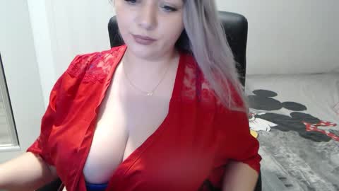 Snapshot of blue_eyes96 chatting on 15, 2, 2026 Juliet online show from 15, 2, 2026