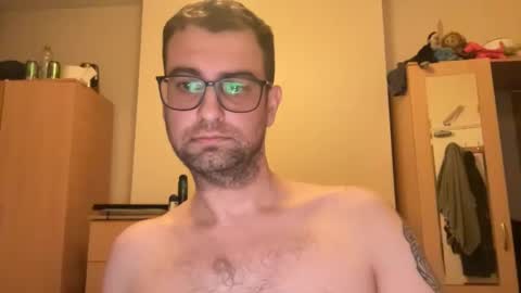 blue_eyes_85 online show from 28, 12, 2024