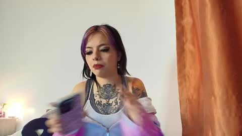 Alice bleu for friends  online show from 26, 12, 2024