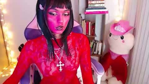 Snapshot of bluee_v chatting on 20, 10, 2025 Im Abril .. Nice to meet you thumb up me please its important INDEPENDENT MODEL online show from 20, 10, 2025