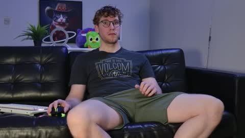 blueeyedtallguy online show from 28, 10, 2025