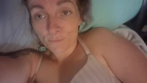 Snapshot of blueeyes1518 chatting on 1, 10, 2025 blueeyes1518 online show from 1, 10, 2025