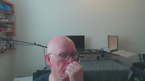 Snapshot of blueeyesn8 chatting on 17, 2, 2025 blueeyesn8 online show from 17, 2, 2025