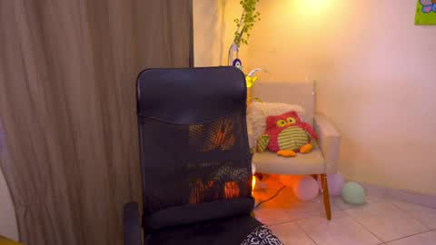 Snapshot of blueflora chatting on 3, 5, 2026 FLORAA online show from 3, 5, 2026