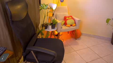 FLORAA online show from 1, 11, 2025