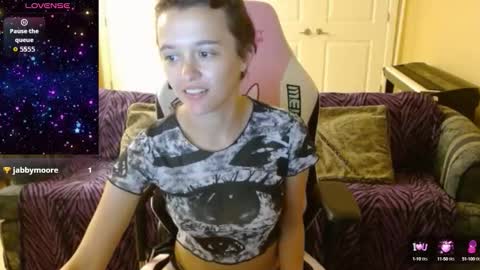 Snapshot of bluevixen7 chatting on 16, 10, 2025 bluevixen7 online show from 16, 10, 2025