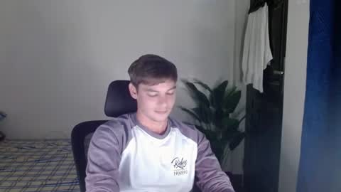 Snapshot of blueyedboyinasia chatting on 28, 7, 2026 blueeyedboyisasia online show from 28, 7, 2026