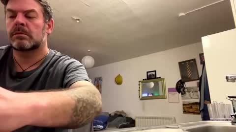 Blueyloey online show from 9, 2, 2025